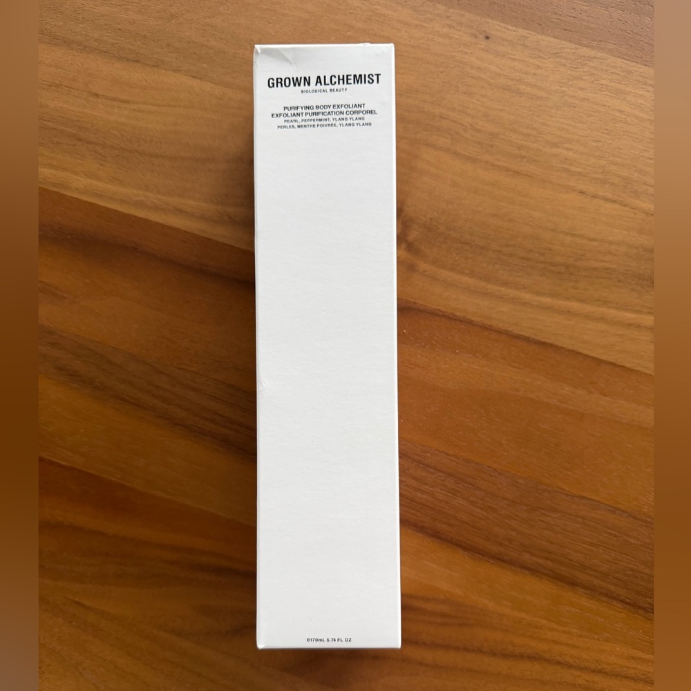 Grown Alchemist Purifying Body Scrub. New in box. 170ml. Exfoliates, nourishes.